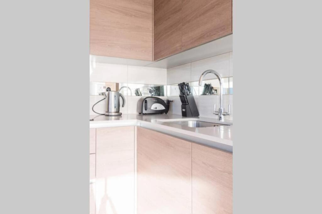 Luxury River Side Penthouse Londyn Zewnętrze zdjęcie